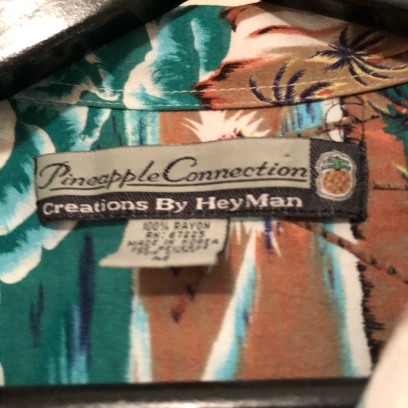 Vintage 80’s Hawaiian Shirt - Picture 2 of 3